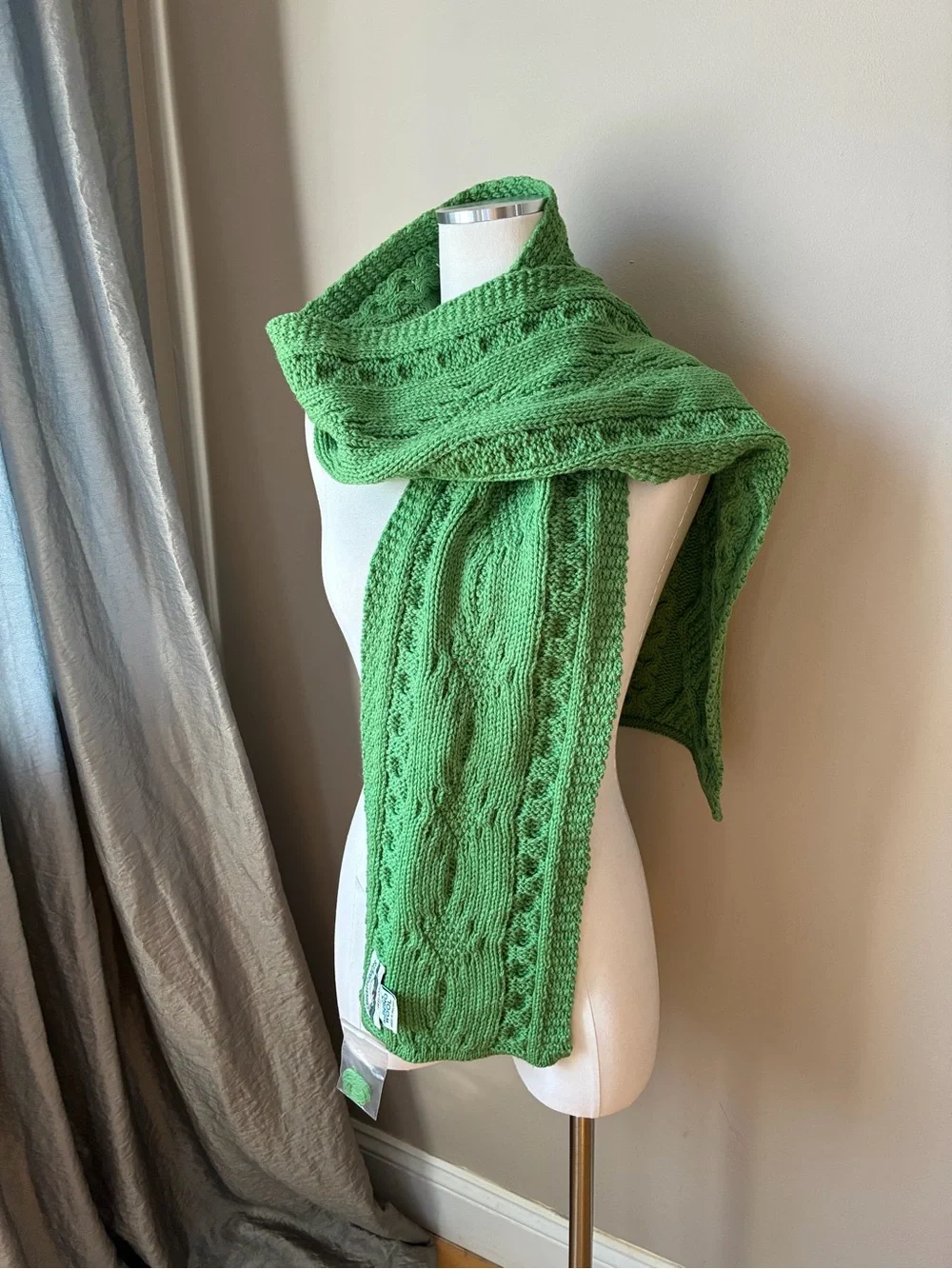 NWT Aran Crafts 100% Wool Kelly Green Chunky Cable Knit Scarf